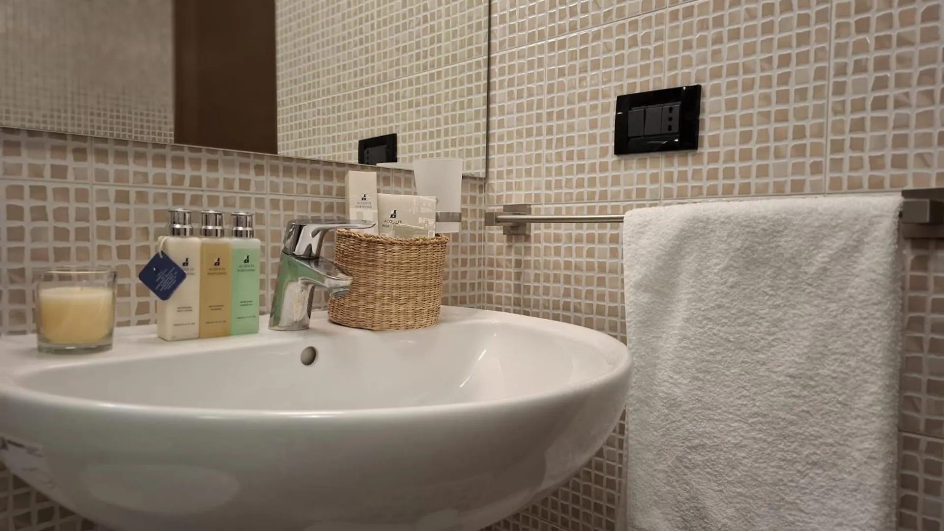 Torre Aurora Roma Apartment Italy