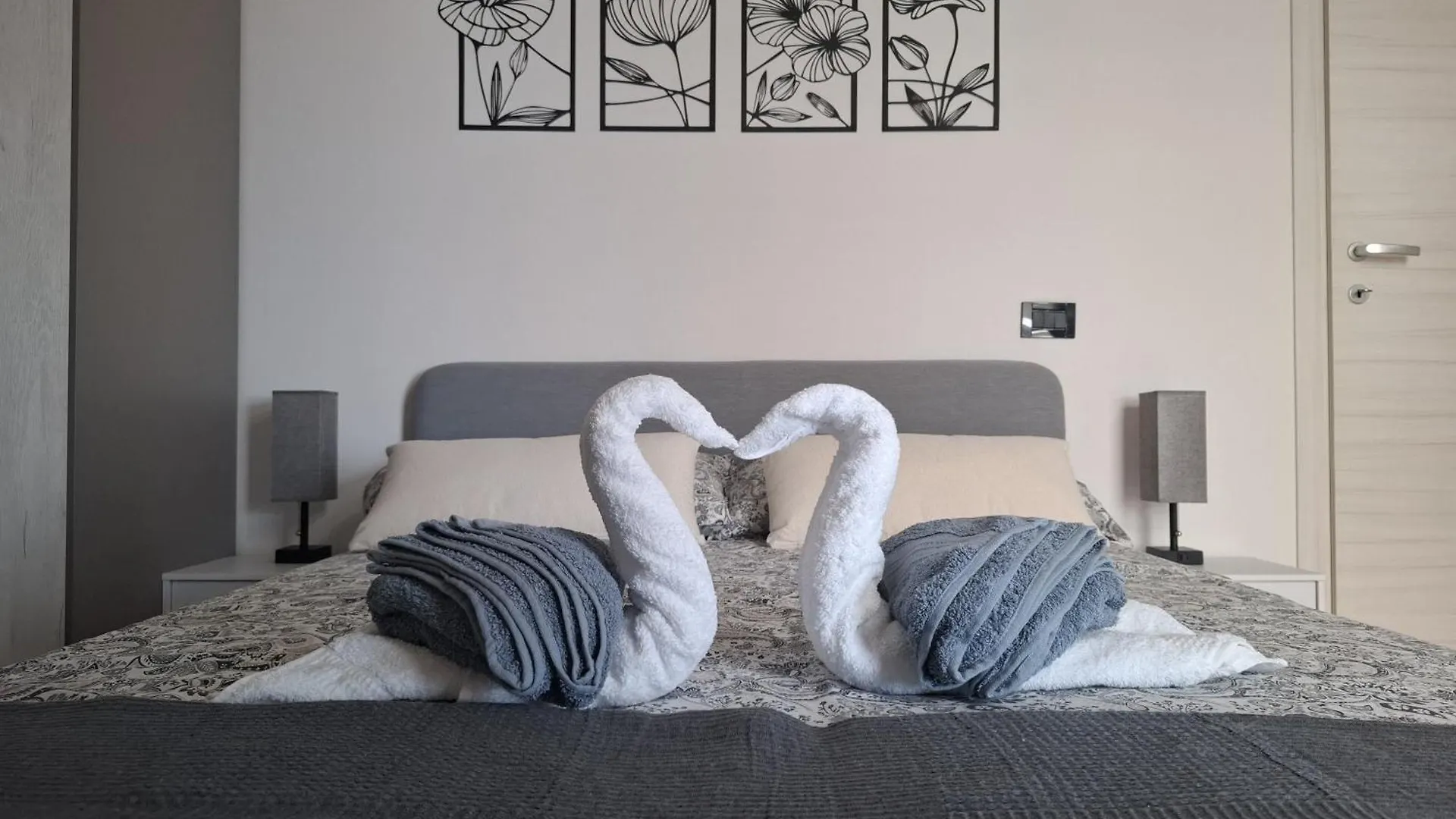 Torre Aurora Roma Apartment