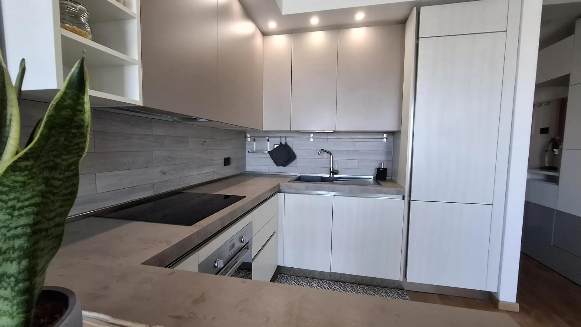 Torre Aurora Roma Apartment